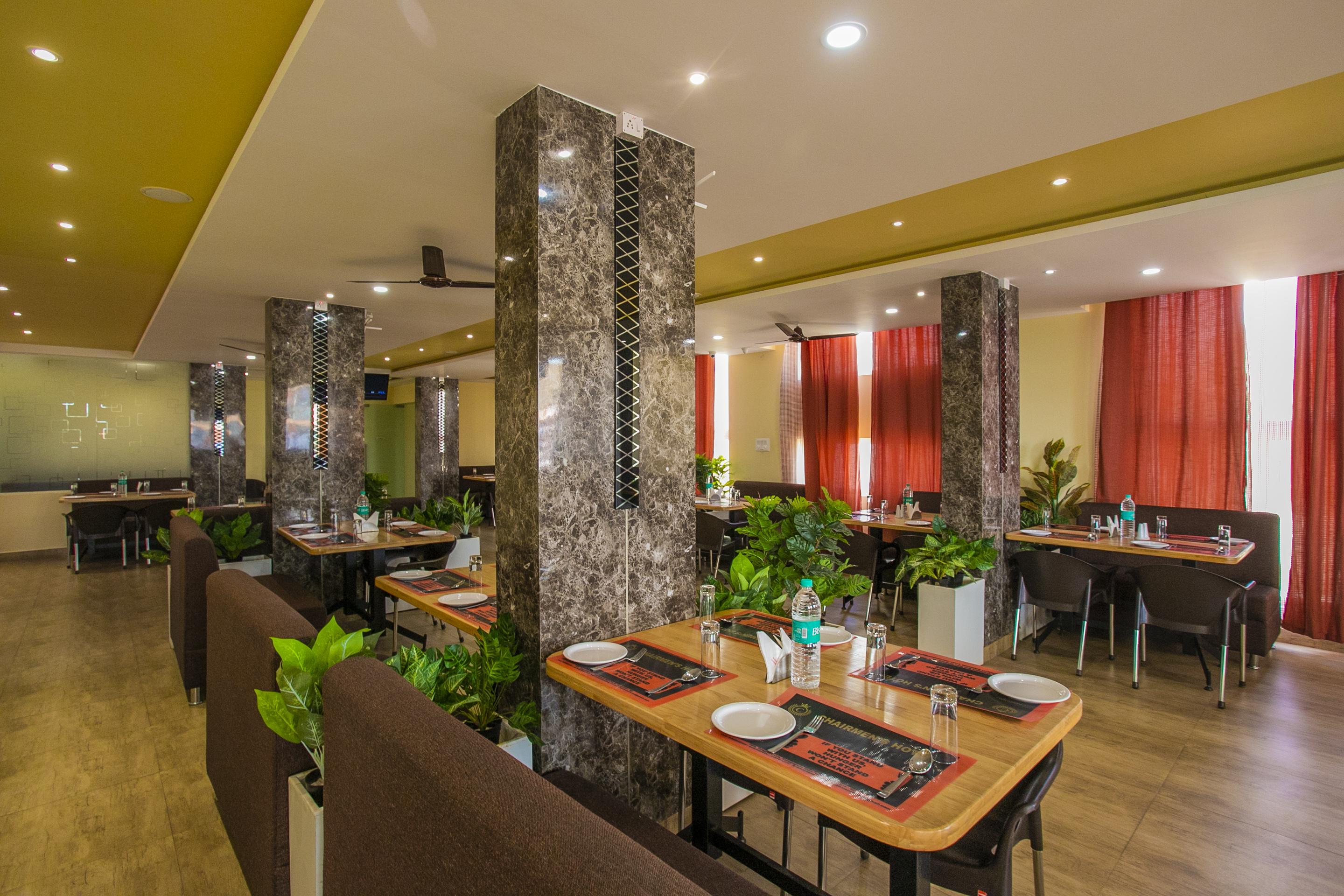 Oyo 22837 Chairmen'S Hotel Bangalore Luaran gambar